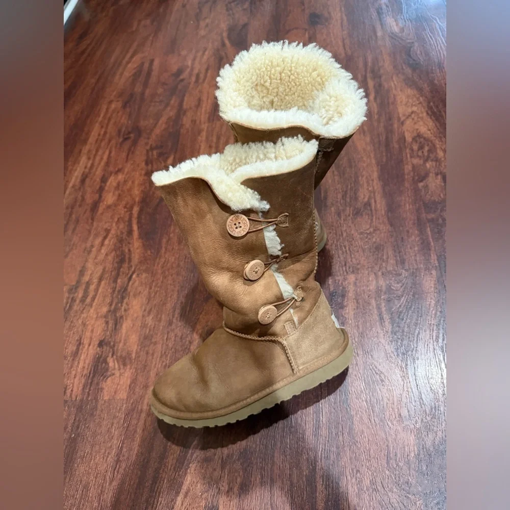 UGG Tall Bailey Button Chestnut Brown Boots Womens Size 5